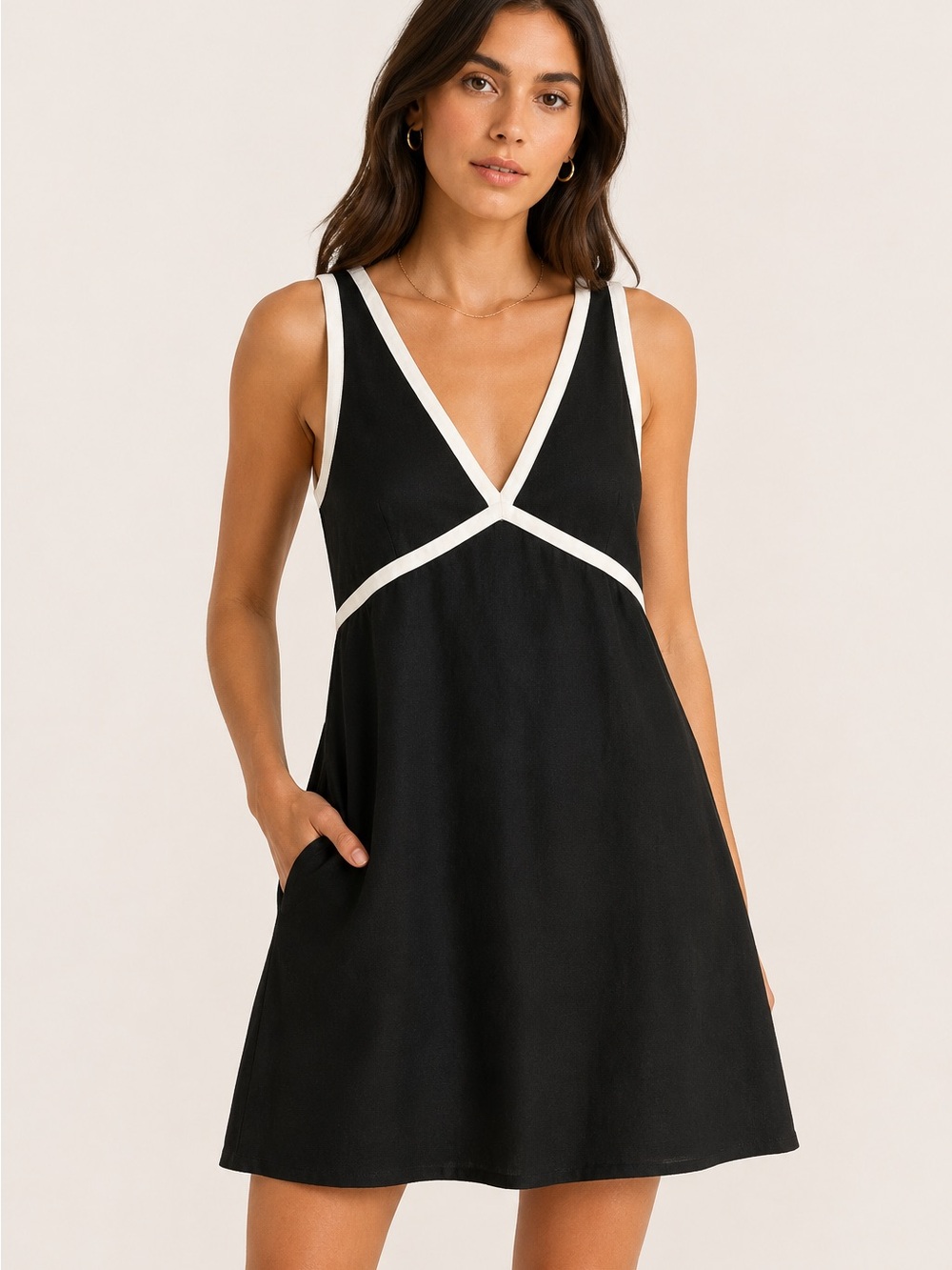Commense Black and White V-Neck A-Line Dress